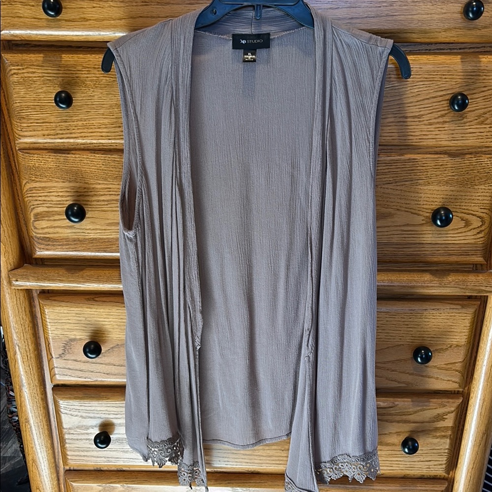 New York & Company Taupe Sleeveless Cardigan